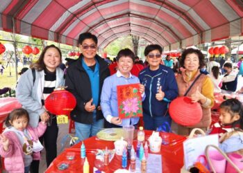 影音/田尾鄉蛇來運轉~彩繪燈籠暨大師揮毫 大小朋友發揮創意與巧思彩繪燈籠