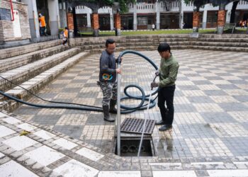 校門遇雨即積水　遠雄志工為學童打造平坦校園路