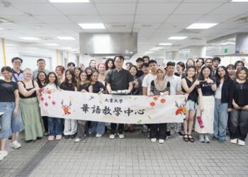 大葉舉辦「黑糖麻糬製作體驗活動」 帶領國外學生親手製作麻糬點心