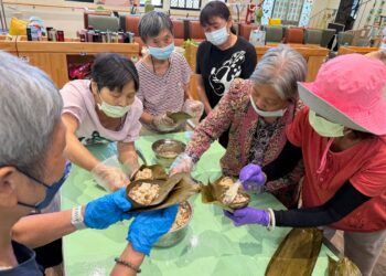 粽香傳愛迎端午 秀和苑四據點陪伴長輩重溫佳節溫情