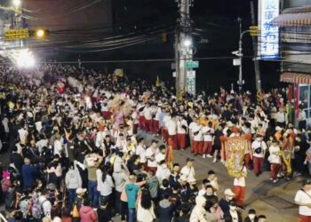 全台都在看！ 大甲「媽祖夜行」直播成熱搜話題