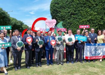 影音/大葉愛心樹助學冠名 彰縣醫材同業公會認捐 助弱勢生安心就學