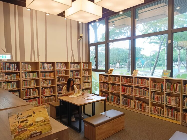 中市李科永圖書館兒童區喜迎新「閱」章-6/29暑假首檔開卷集好運