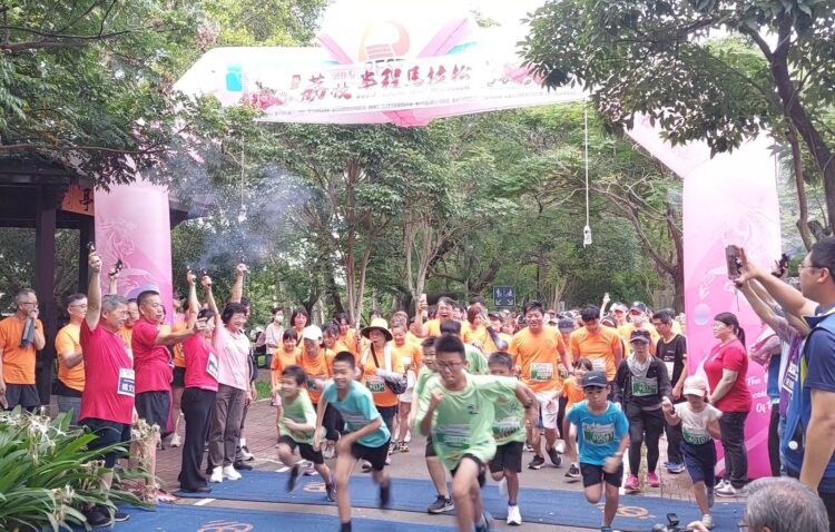 路跑結合神岡荔枝風光景緻-台中荔枝半程馬拉松熱鬧開跑！