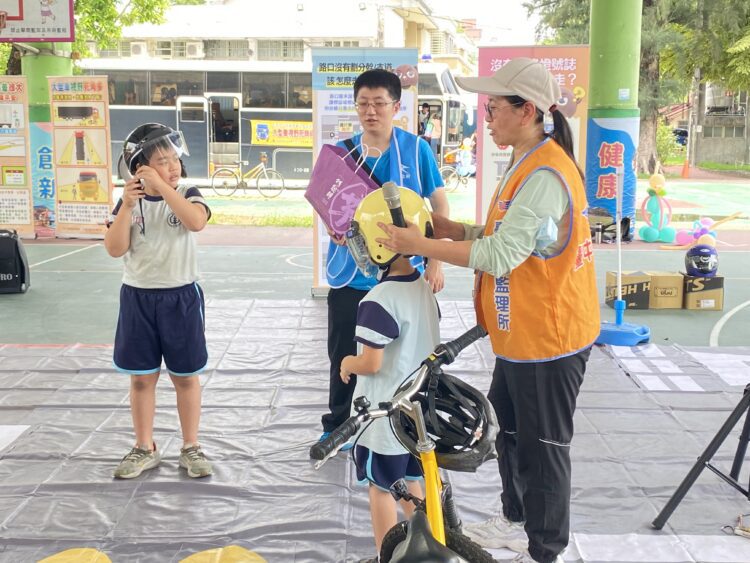 中市道安團隊愛的叮嚀-快樂放暑假也要注意交通安全