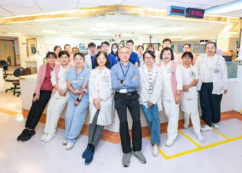 彰基醫護團隊跨越千里路 助阿嬤返鄉圓夢完成生命最後旅程