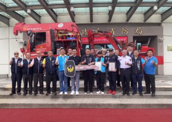 救災新戰力！-中市消防局獲贈「特殊地形越野救災車」-鄭副市長：打造更安全生活環境