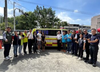 提升台中救護能量-劉展碩、呂妍若、劉曜瑋、鄭詠方博施濟眾捐贈救護車