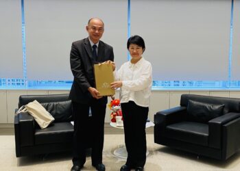 國立政治大學地政系系友會拜會中市府-盧市長：盼深化交流推動市政建設