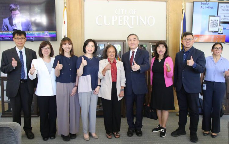 黃副市長拜會友好城市庫比蒂諾市長-力挺台中之光國際飲料品牌「吃茶三千」