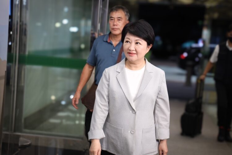 凱米颱風遠離-盧市長自掏腰包搭機接續訪美行程：為城市外交拚下去