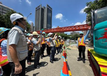 打造零職災職場安全作業環境-中市建設局蟬聯6年「金安心獎」肯定