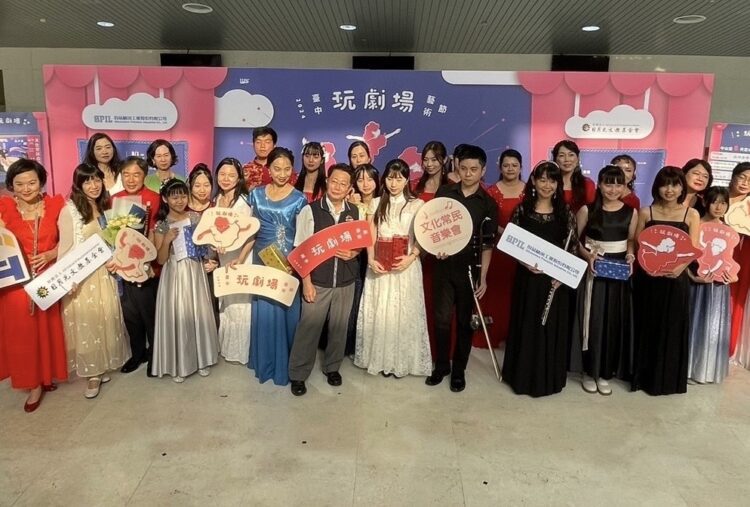 邀您來當音樂家！台中玩劇場藝術節-《文化常民音樂會》共享公共鋼琴展才藝