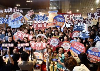 熱鬧非凡！台中「就是愛鍋烤」競賽-「樂菲苙戰隊」奪冠抱走10萬獎金