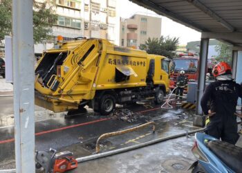 中元普渡拜拜要小心-中市環保局提醒：紙錢餘燼淋濕再丟棄