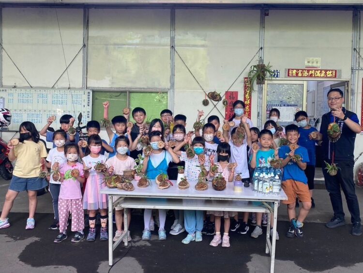 環保體驗寓教於樂-中市霧峰區小學生手作diy綠化植物