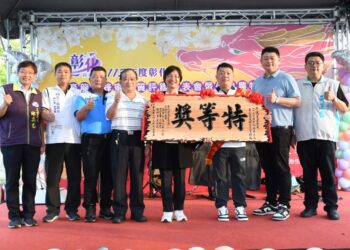 彰縣國產龍眼蜂蜜產品展售會　7名農友代表「龍爺蜜」品牌在各大展售