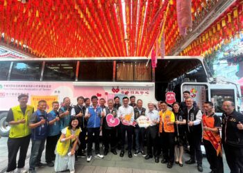 幸福餅香永流傳-中市糕餅商業公會舉辦捐血送月餅
