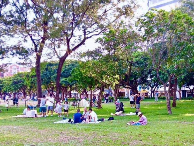 取締市民廣場違規攤販-中市府與法務部聯手強制執行