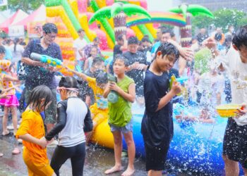 中市太平潑水節親子打水仗狂歡-黃副市長：促進多元文化融合