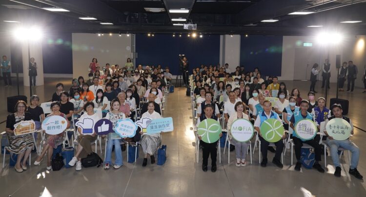 纖維新星齊聚-中市第七屆纖創獎54件創作盛大展出