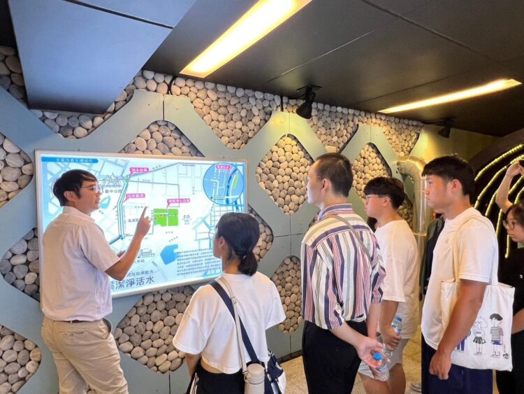 體驗環保之旅-中興大學師生走進綠川礫間水淨場