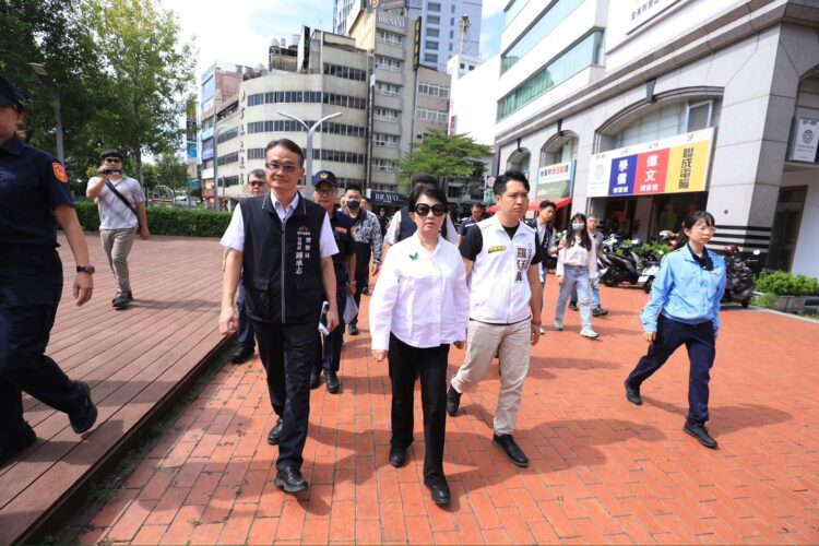 捍衛行人絕不寬貸！中市府祭鐵腕「無限期公車大執法」-盧市長：不容許任何零星事故