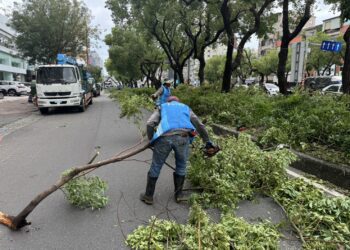 哪裡有需要、台中隊就在哪裡!中市府救災隊馳援高雄、基隆