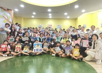 中市美群、東寶國小「玉山圖書館」啟用-教育局長:感謝玉山志工基金會愛心捐贈