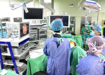 彰濱秀傳成功完成「雙鏡聯合碎石手術」 精準醫療幫助腎結石病人重獲新生