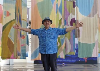 天然染織專家陳景林獲頒國家工藝成就獎-中市纖博館展出台灣經典百色