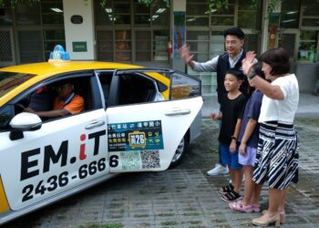 小學生公車進校園！中市小黃公車黃26路大坑啟航