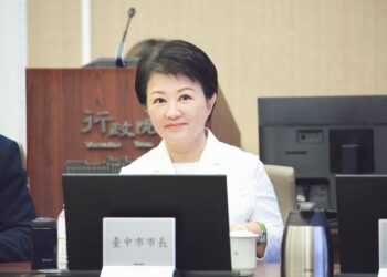 為全國22縣市政府請命！盧市長親赴院會向環境部長爭取碳費8成留地方