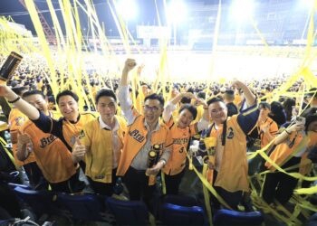 中信兄弟4：1封王！盧市長親臨現場與2萬球迷見證同歡：讓台中再度閃耀