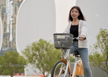 台中youbike連線！-網美和你一「騎」逛中央公園、迺逢甲夜市