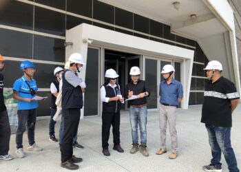 中市觀旅局長視察「台中海洋館」工進及綠化植栽-慰勉團隊辛勞