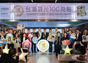 台灣觀光100亮點帶動國旅-中市花毯節、新社花海11月首波主打星敲響商機