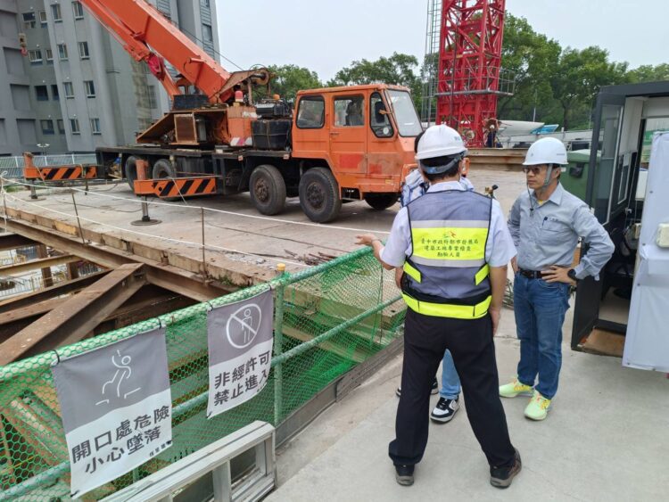 康芮颱風來襲-中市都發局今起啟動高樓層施工架工地專案稽查