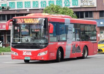 新增電動公車上路服務　中市30、40路公車7/1起路線整併