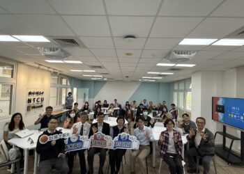 人工智慧融入國中社會領域教學-持續發展學校ai教育