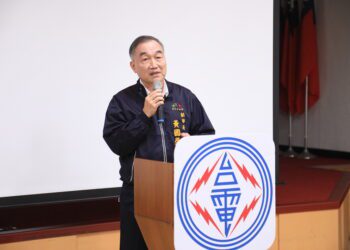 行政院卓院長視察中火-黃副市長嚴正重申：以氣換煤至少「增一拆一」、2028「加速脫煤」