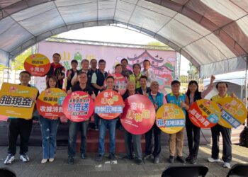 東勢巷弄美食嘉年華爆人潮-結合購物節抽10萬現金得主