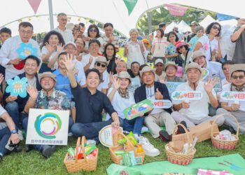 2024中西區野餐日in美術園道今登場-盧市長與市民一同草地放電