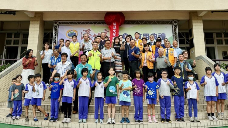 培育學童文采搖籃-中市圳堵國小社區共讀站揭牌啟用