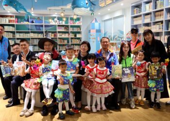 便捷共學及樂活場域-中市梧棲國小社區共讀站「書海梧優」揭牌啟用