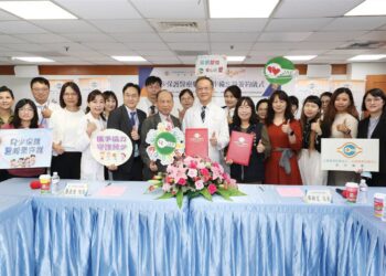 守護兒少健康　仁愛長庚合作聯盟醫院與中市社會局簽署mou