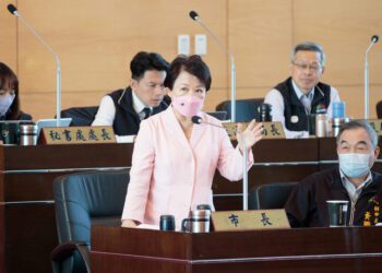 保障中市府員工權益-盧市長：台中率六都之先成立申訴機制