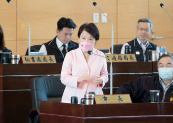 歡慶中華隊奪冠！盧市長預告：11/30購物節加碼抽「六都首顆」premier-12全隊簽名球