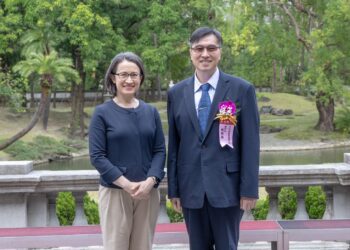 台中北屯運動中心工程奪金石獎-蕭副總統接見讚揚：卓越建設！