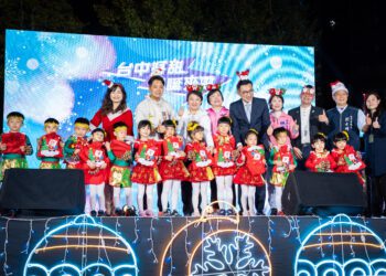 點亮全台唯一16公尺「毛怪耶誕樹」!台中耶誕5大亮點閃耀登場-盧市長:邀請全國民眾一同欣賞